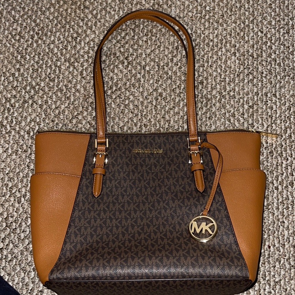 Micheal Kors Tote